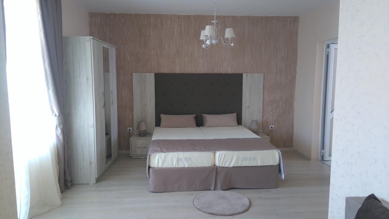 Guest House Adriya Primorsko Extérieur photo