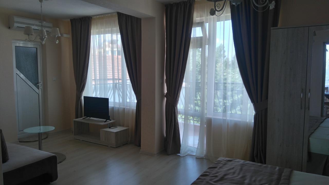 Guest House Adriya Primorsko Extérieur photo