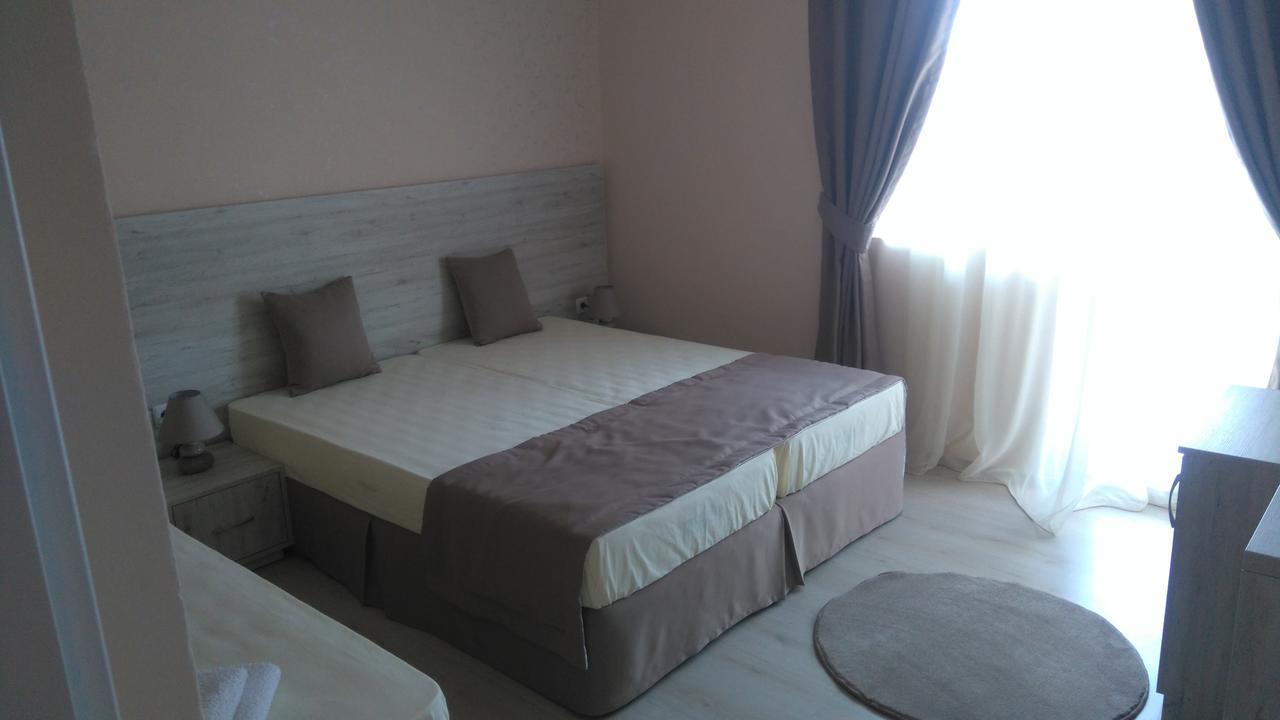 Guest House Adriya Primorsko Extérieur photo