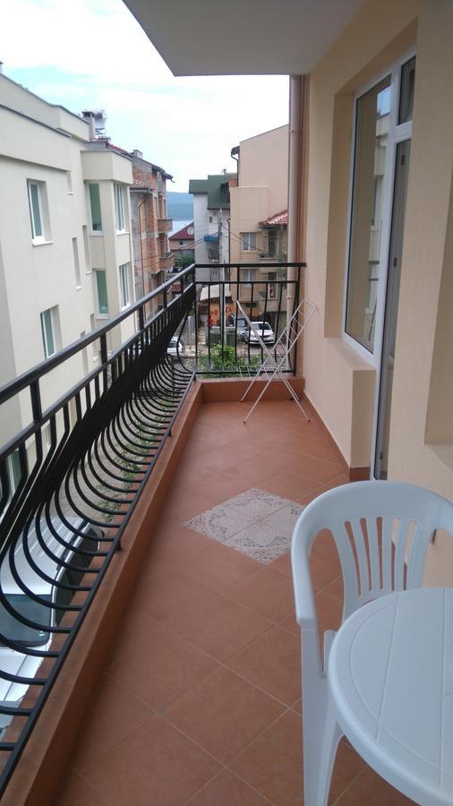 Guest House Adriya Primorsko Extérieur photo