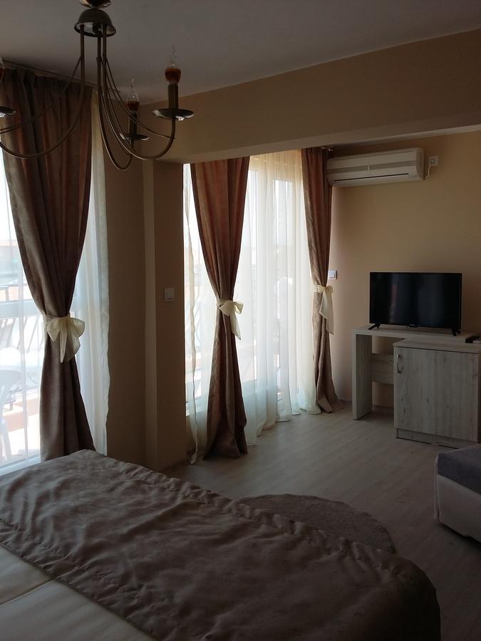 Guest House Adriya Primorsko Extérieur photo
